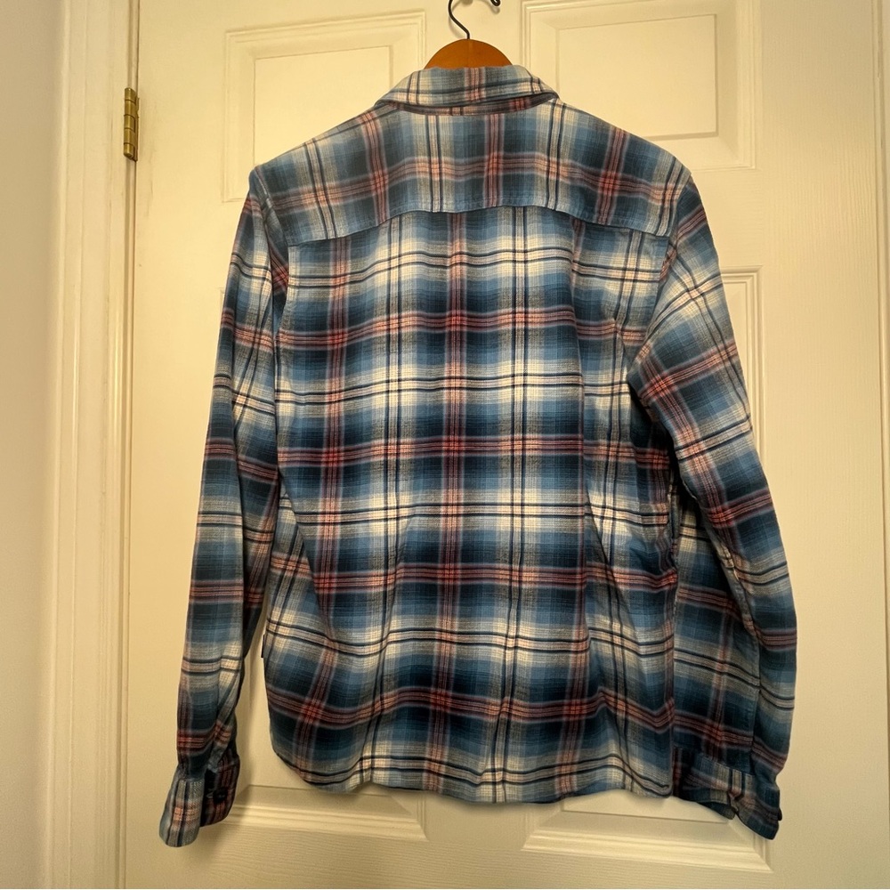 Patagonia Blue and Red Plaid Organic Cotton Button-Down Shirt Size Medium - Picture 2 of 7